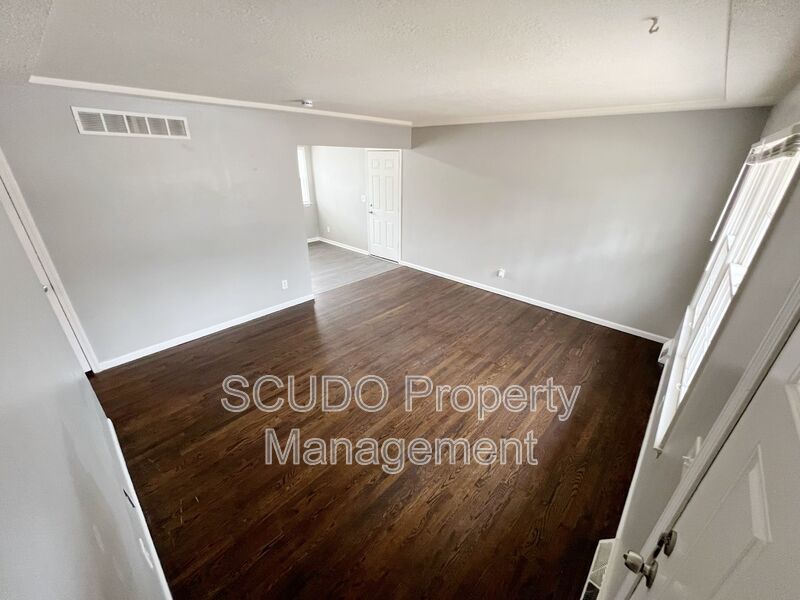 AVAILABLE SOON: Charming 3-Bedroom Home in Grandview! property image