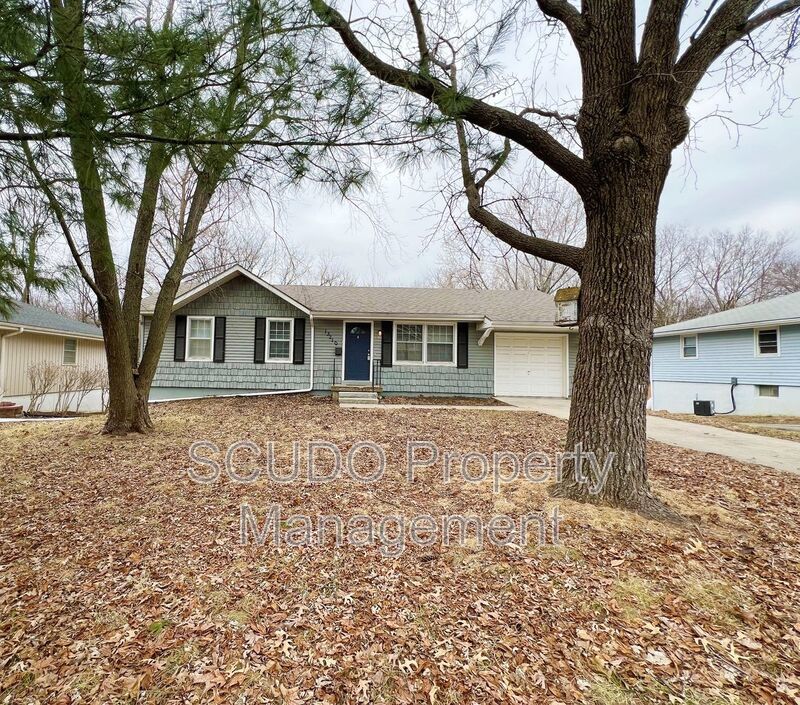AVAILABLE SOON: Charming 3-Bedroom Home in Grandview! property image
