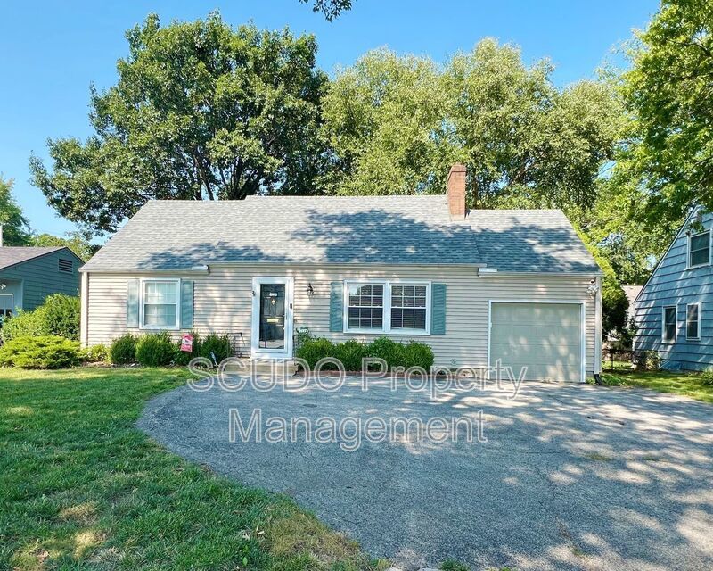 SEE IT NOW: Elegant Home in Prairie Village with Spacious Yard! property image