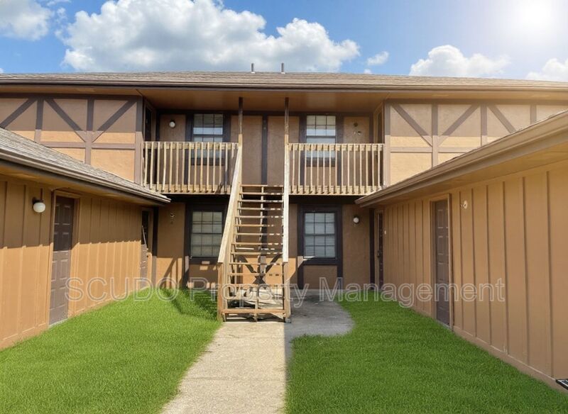 SEE IT NOW: Cozy & Bright Apartment in Prime Blue Springs Location! property image