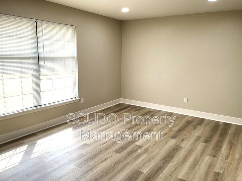 SEE IT NOW: Cozy & Bright Apartment in Prime Blue Springs Location! property image
