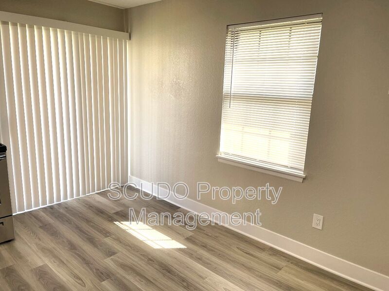 SEE IT NOW: Cozy & Bright Apartment in Prime Blue Springs Location! property image