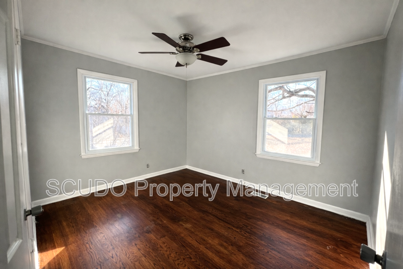 Available Soon : Charming Home in a Quiet Kansas City Neighborhood! property image