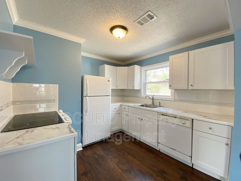 Beautiful 3 bedroom Prairie Village Home! property image