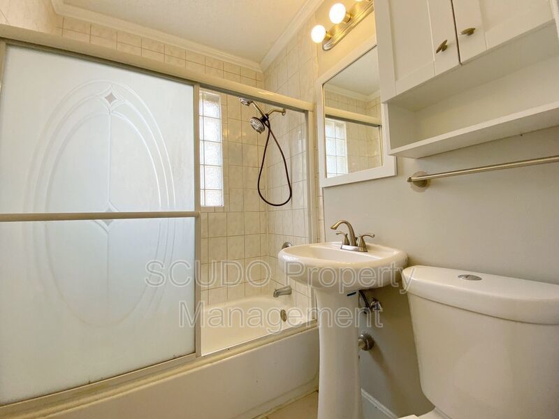 Beautiful 3 bedroom Prairie Village Home! property image