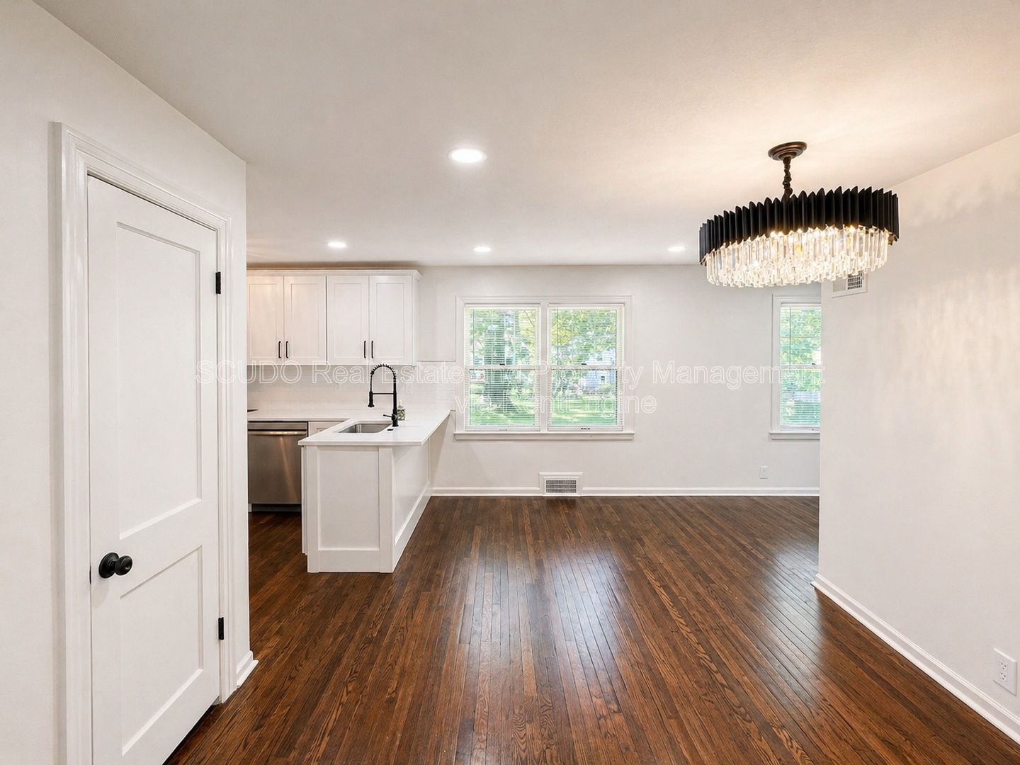 Bright & Welcoming Haven at 6720 Holmes Rd property image
