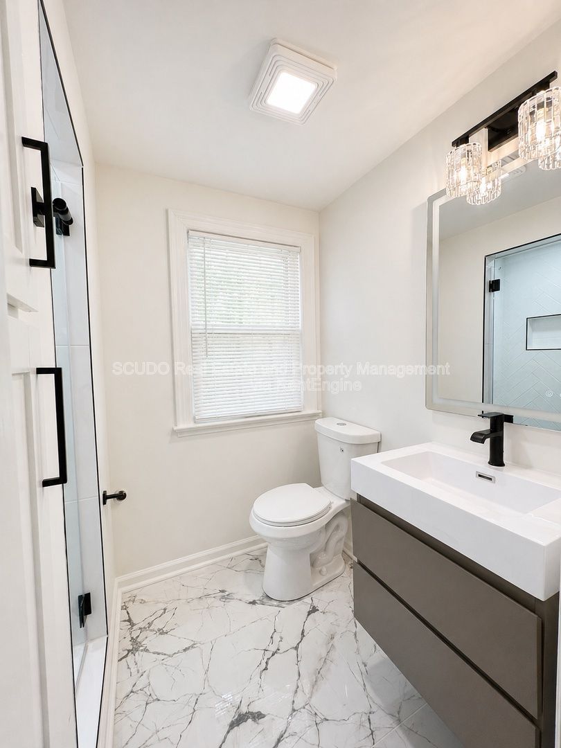 Bright & Welcoming Haven at 6720 Holmes Rd property image