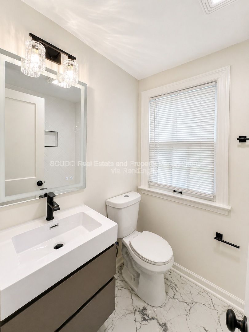 Bright & Welcoming Haven at 6720 Holmes Rd property image