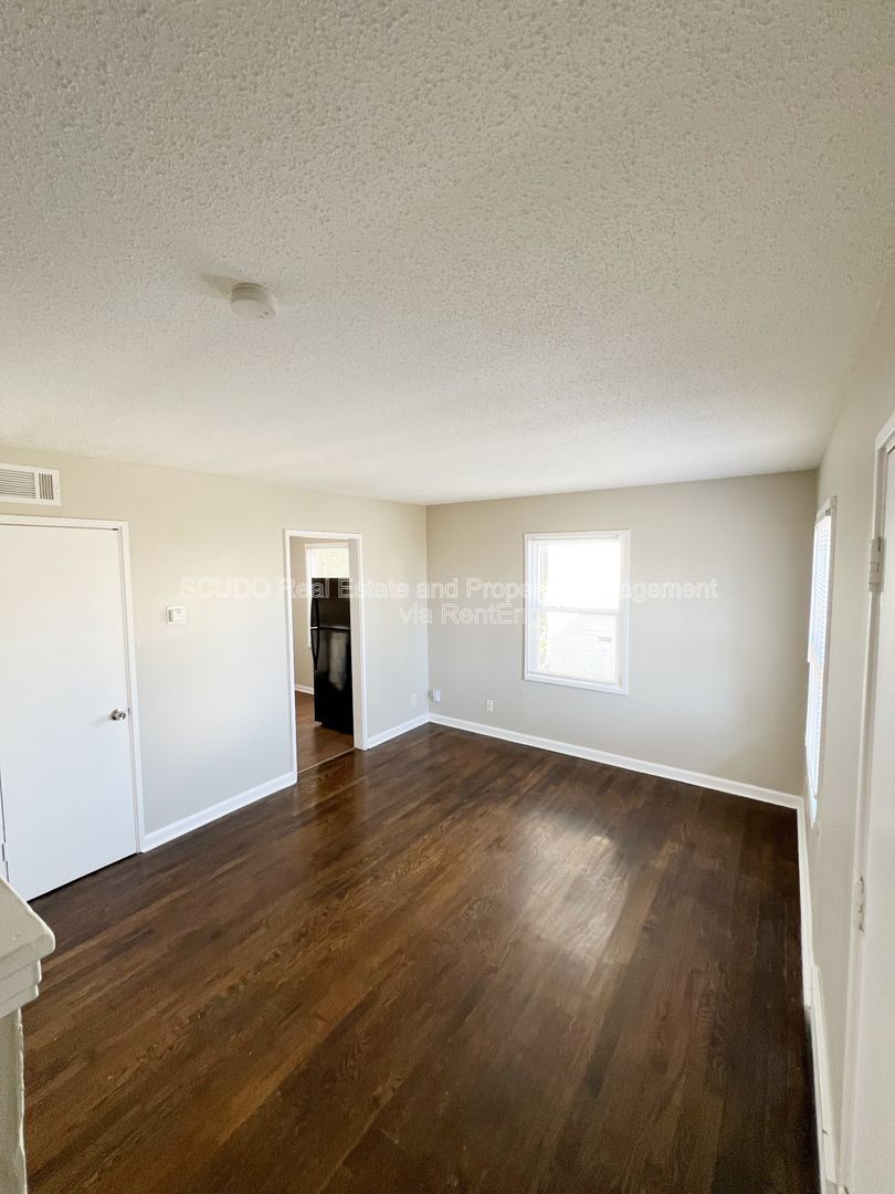 Don't miss this: Charming 2BR Duplex! property image