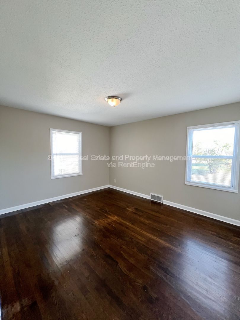 Don't miss this: Charming 2BR Duplex! property image