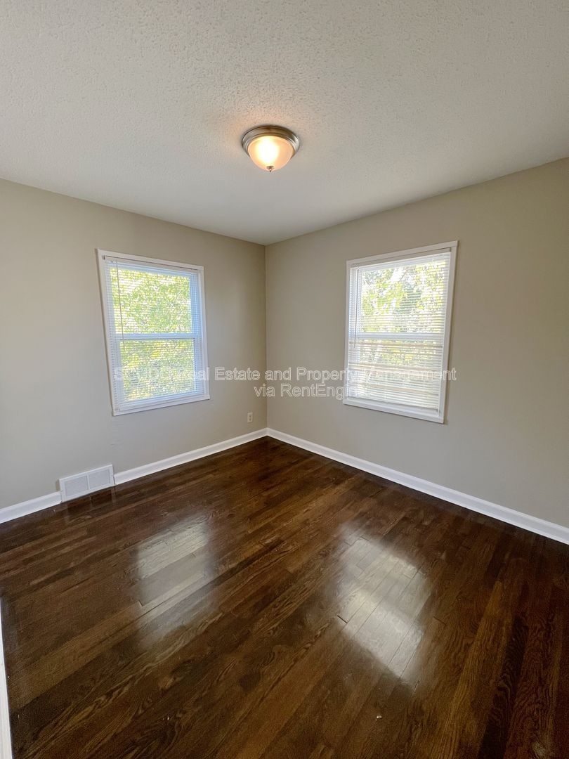 Don't miss this: Charming 2BR Duplex! property image