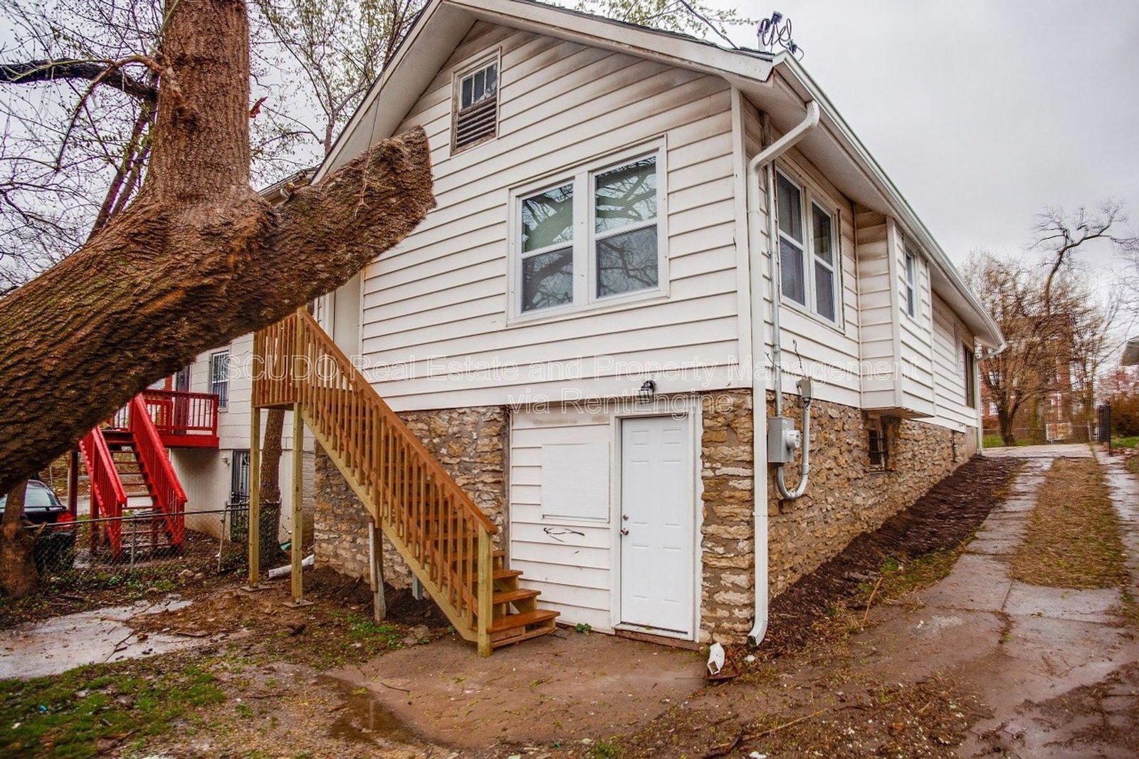 Check out this 3 Bedroom 1 Bath Home in Kansas City! property image