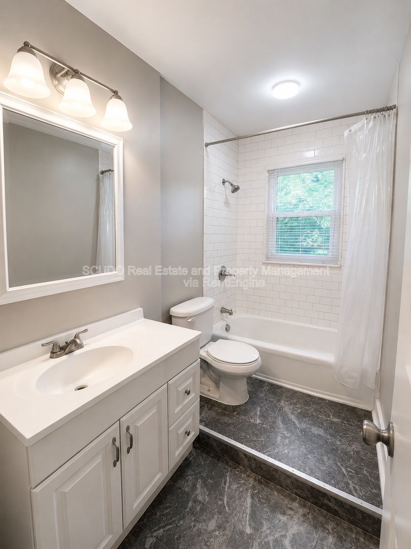 Check out this beautiful 4 bedroom Duplex in Independence! property image
