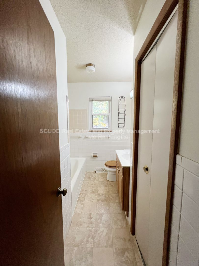 Bright & Cozy 2-Bedroom Home with Large Backyard & Attached Garage! property image