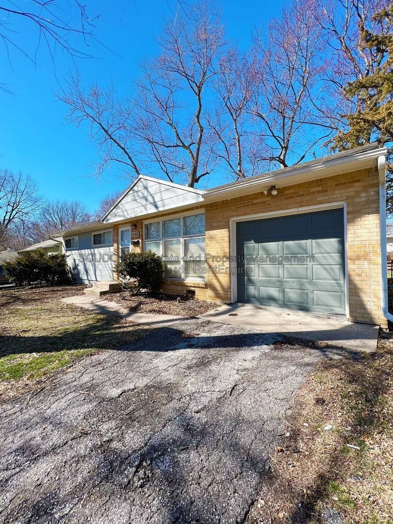 Charming Home with Hardwood Floors & Spacious Backyard! property image