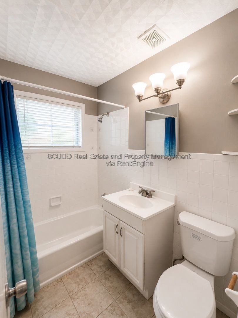 Charming Home with Hardwood Floors & Spacious Backyard! property image