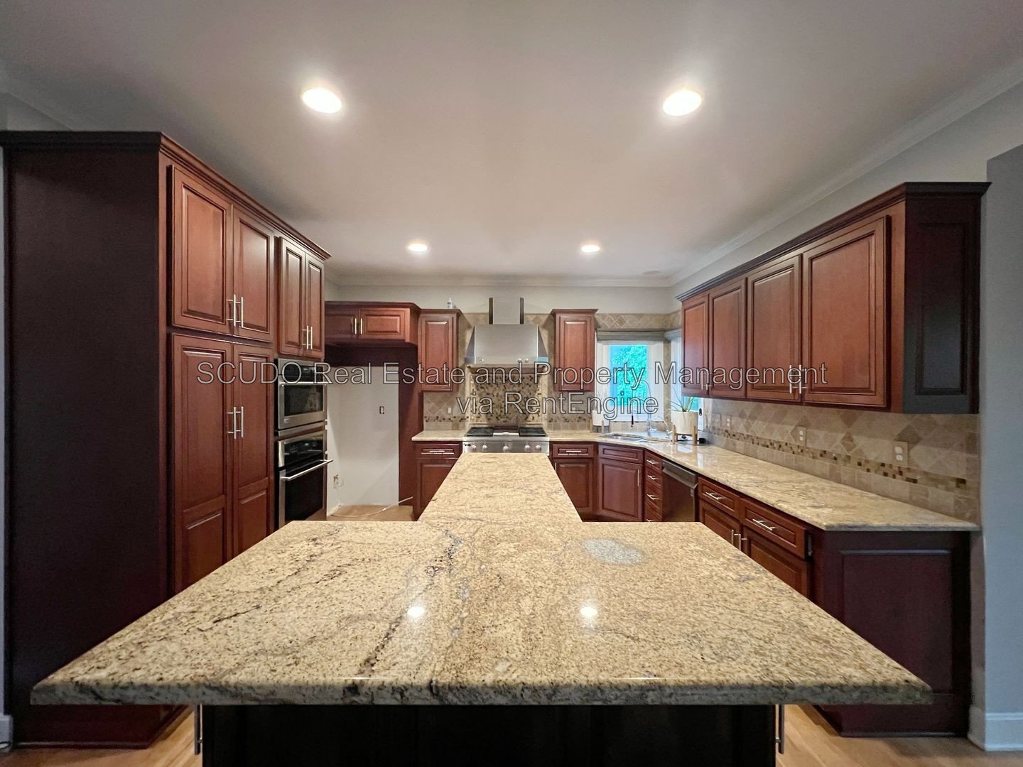 Charming 3-Bedroom Home with Spacious Backyard in Overland Park property image