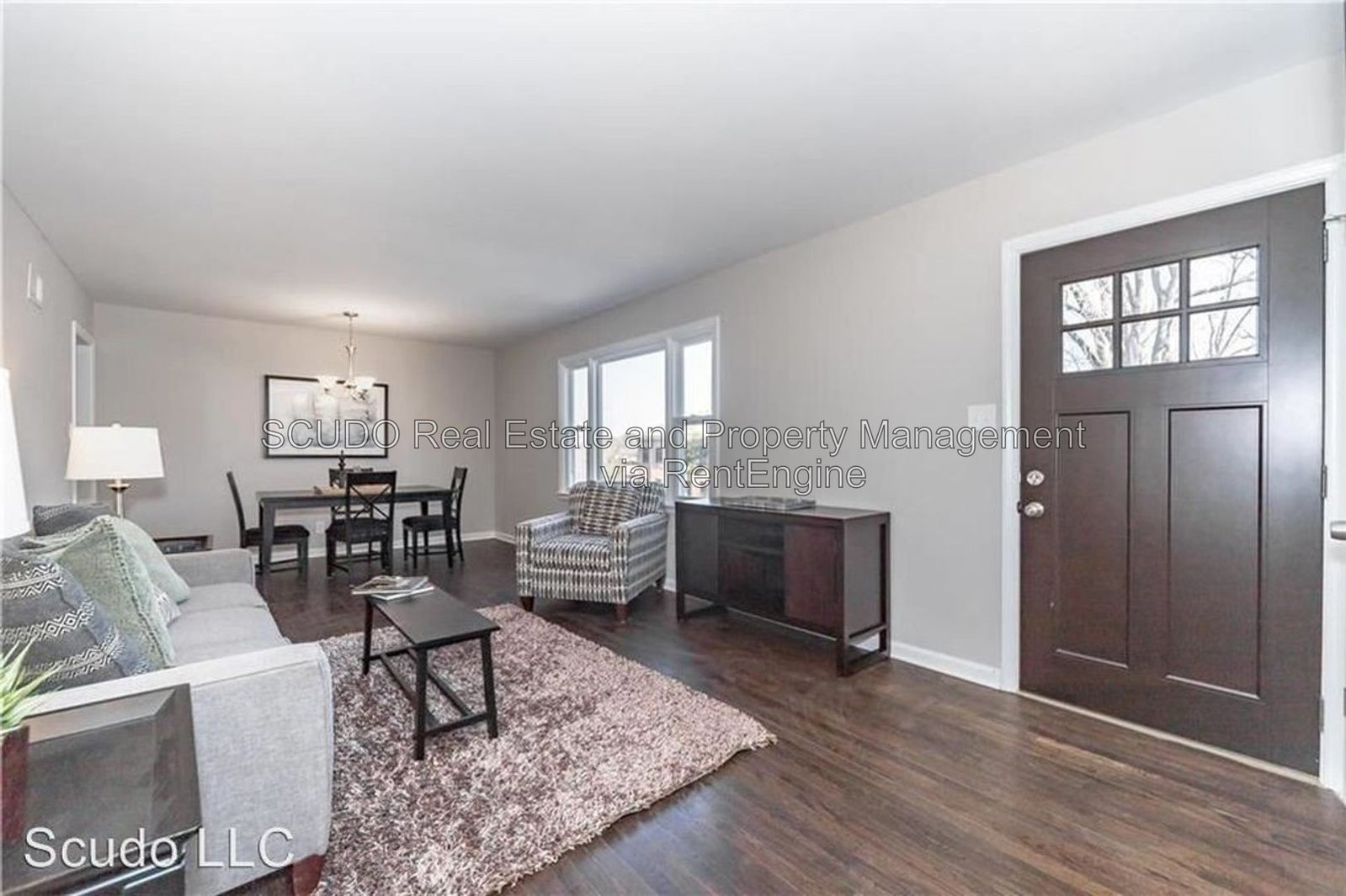 Bright, Fresh & Welcoming Prairie Village Home! property image