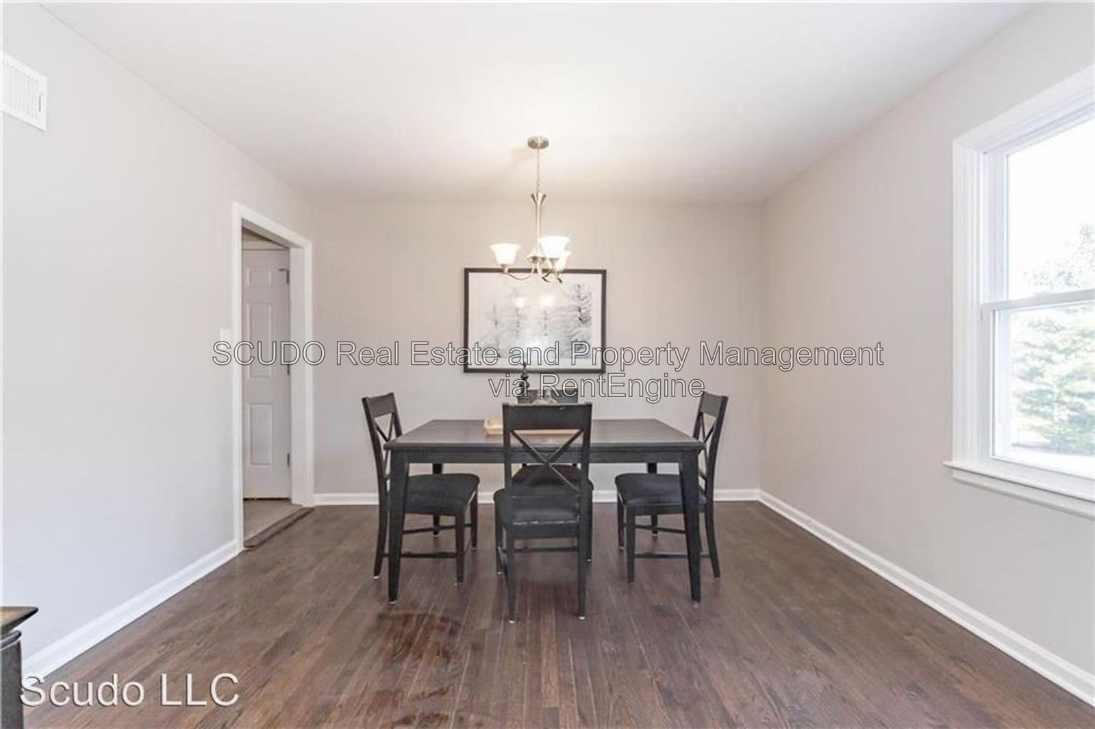 Bright, Fresh & Welcoming Prairie Village Home! property image