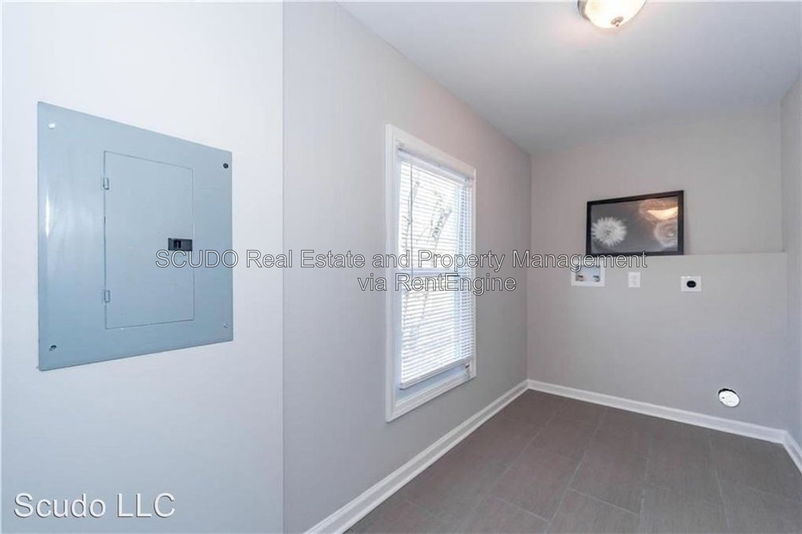 Bright, Fresh & Welcoming Prairie Village Home! property image