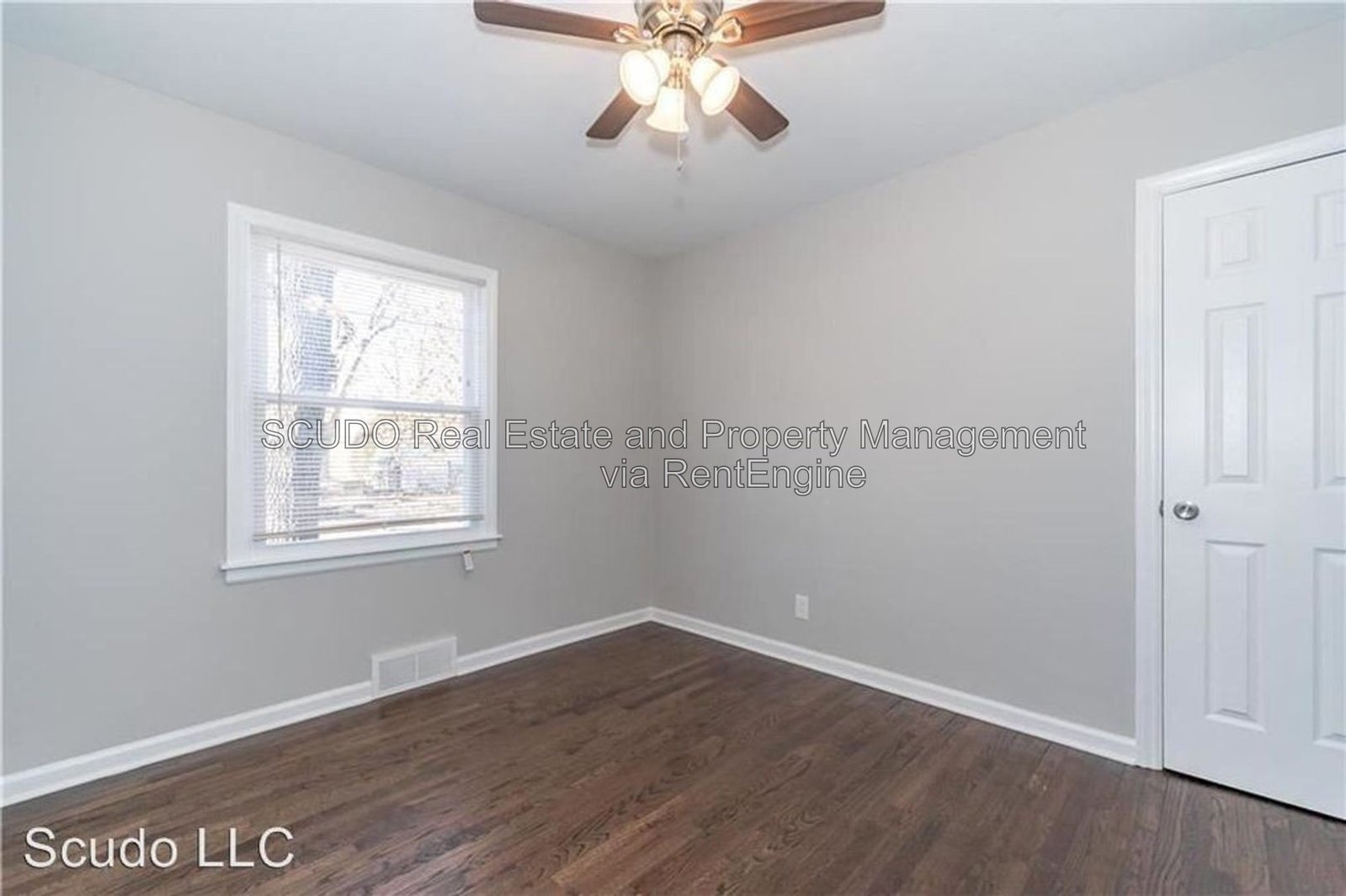 Bright, Fresh & Welcoming Prairie Village Home! property image