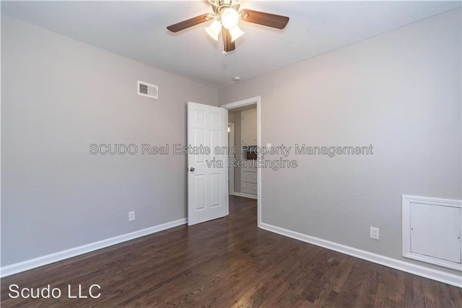 Bright, Fresh & Welcoming Prairie Village Home! property image
