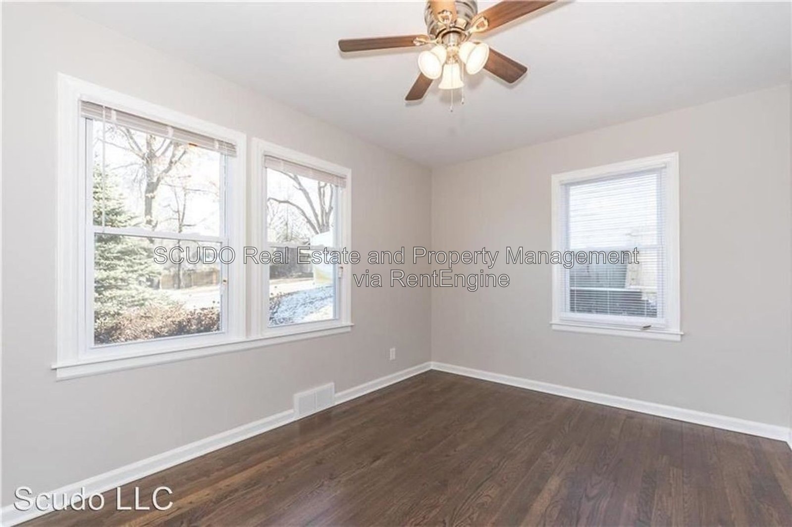Bright, Fresh & Welcoming Prairie Village Home! property image