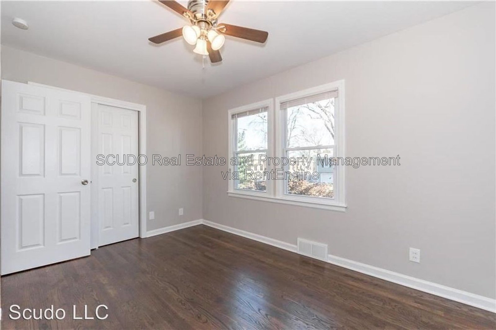 Bright, Fresh & Welcoming Prairie Village Home! property image