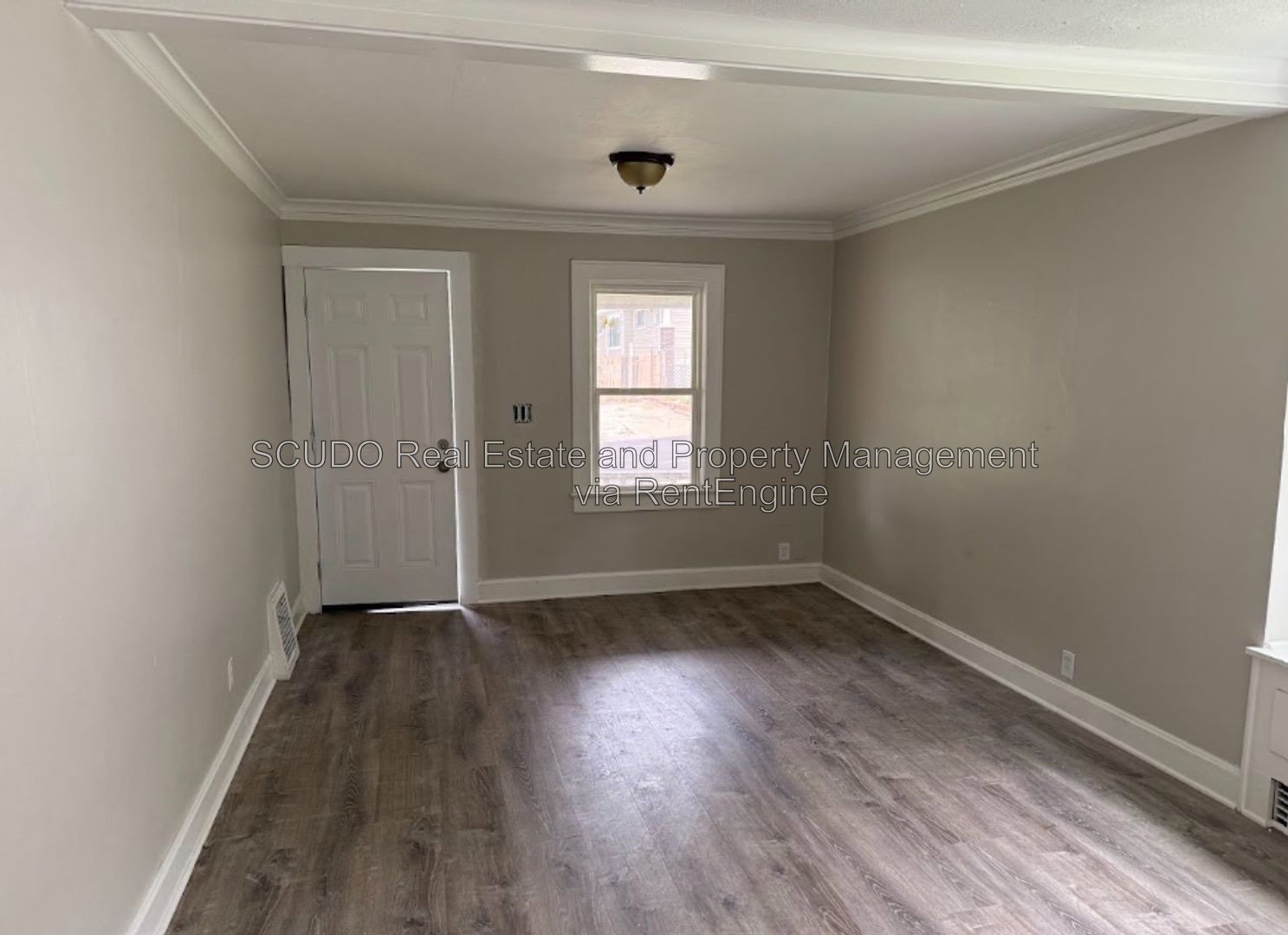Cozy Bungalow with Bright Living Spaces & Classic Charm! property image