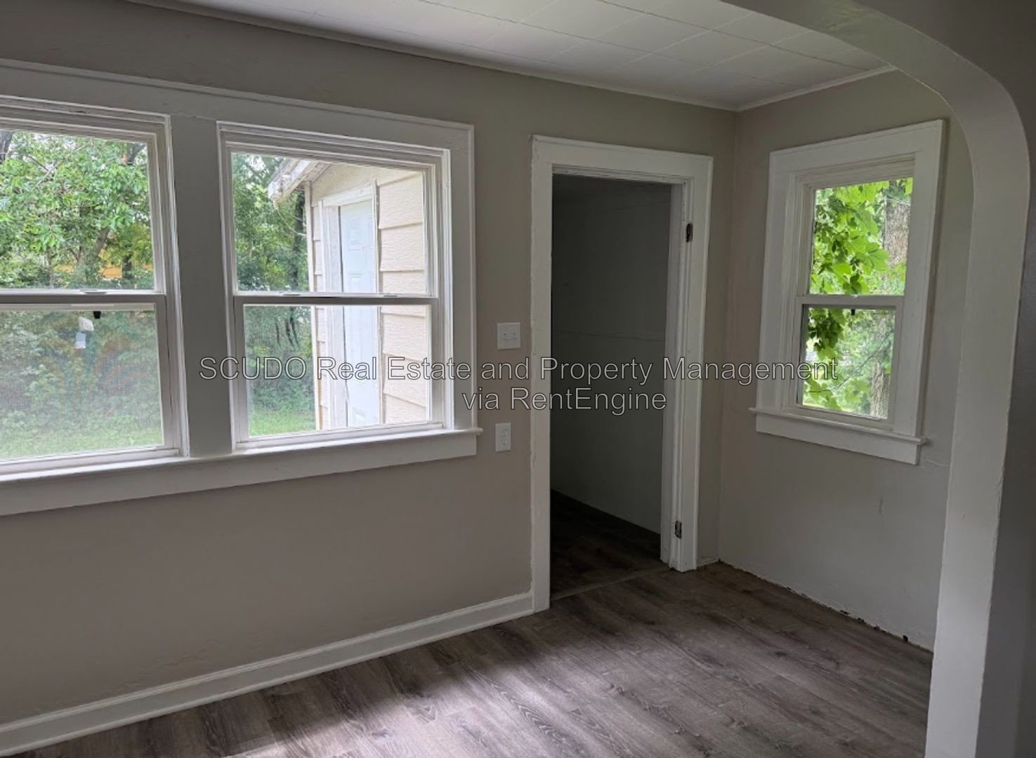 Cozy Bungalow with Bright Living Spaces & Classic Charm! property image