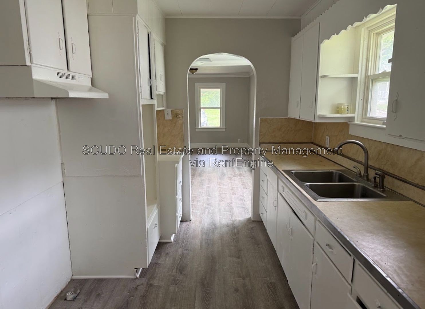 Cozy Bungalow with Bright Living Spaces & Classic Charm! property image