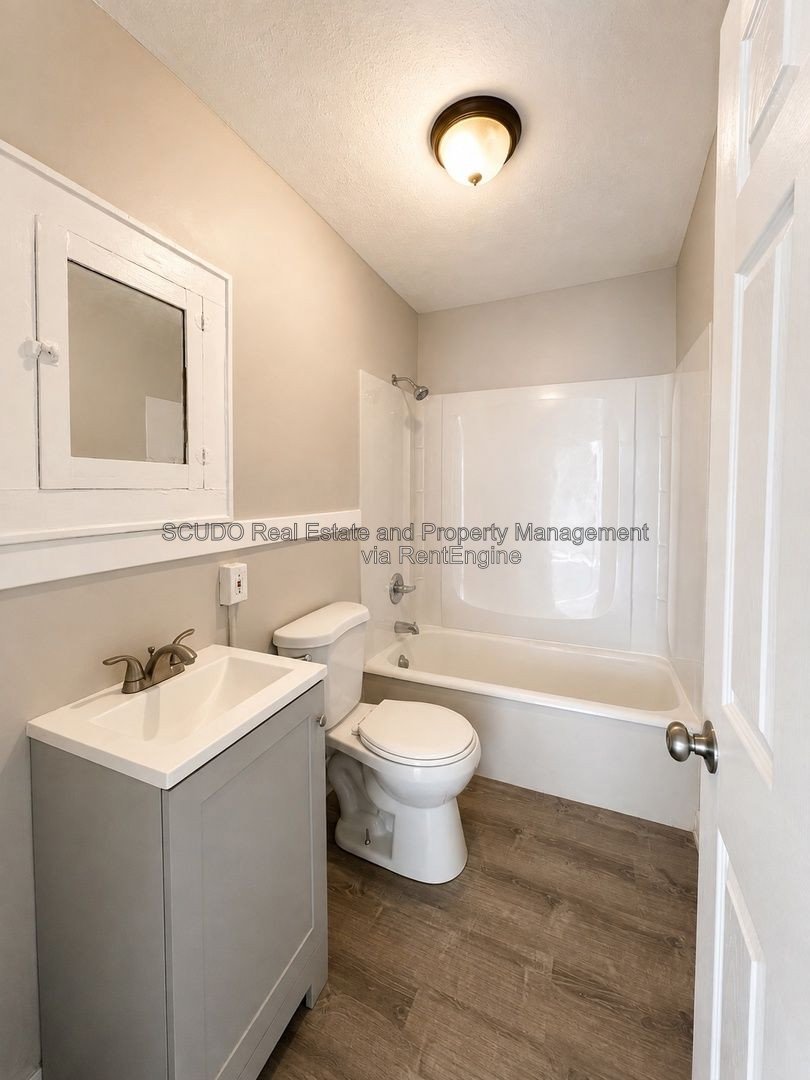 Cozy Bungalow with Bright Living Spaces & Classic Charm! property image