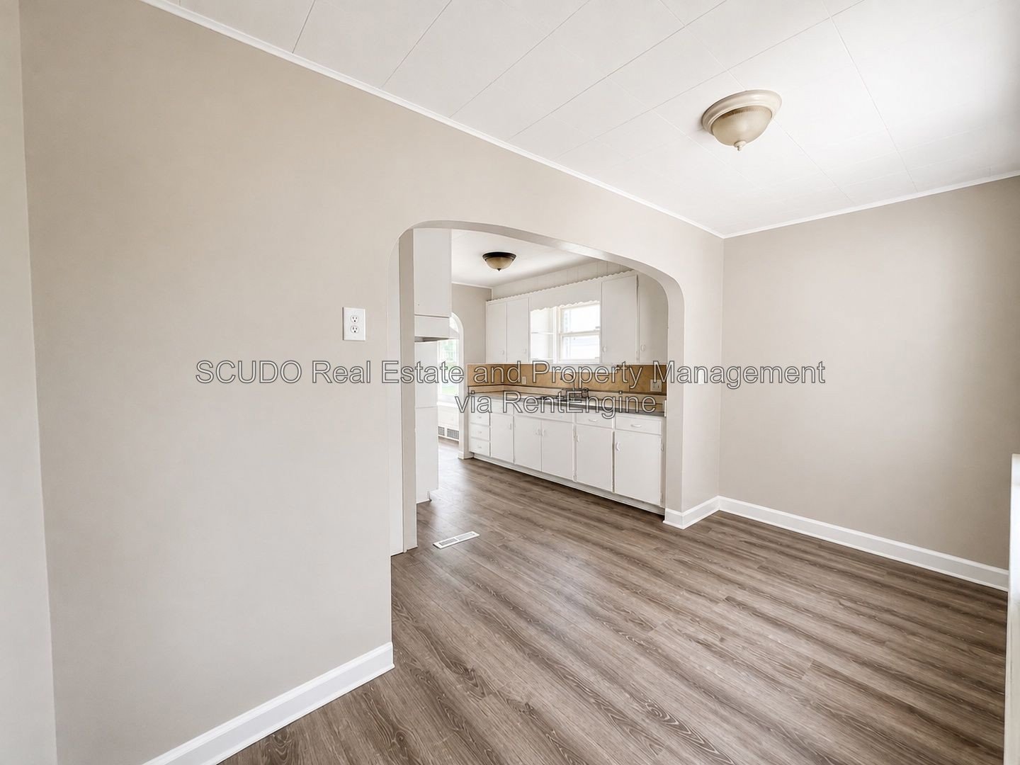 Cozy Bungalow with Bright Living Spaces & Classic Charm! property image