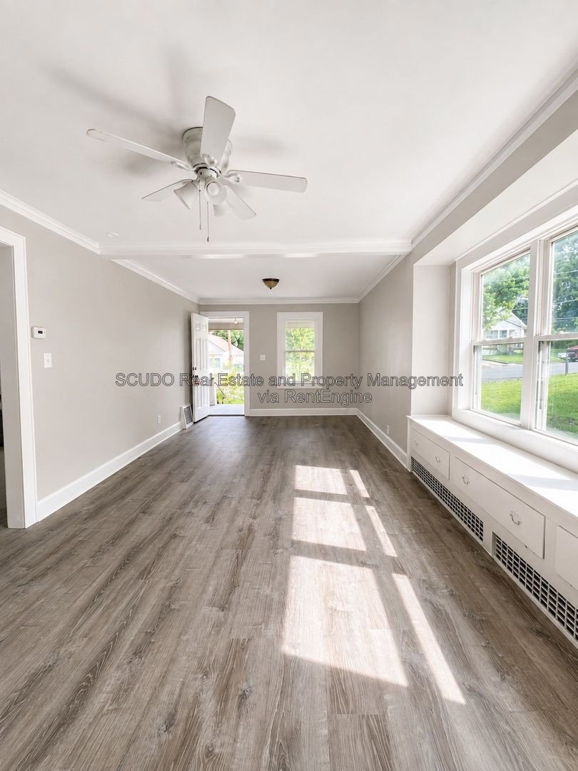 Cozy Bungalow with Bright Living Spaces & Classic Charm! property image