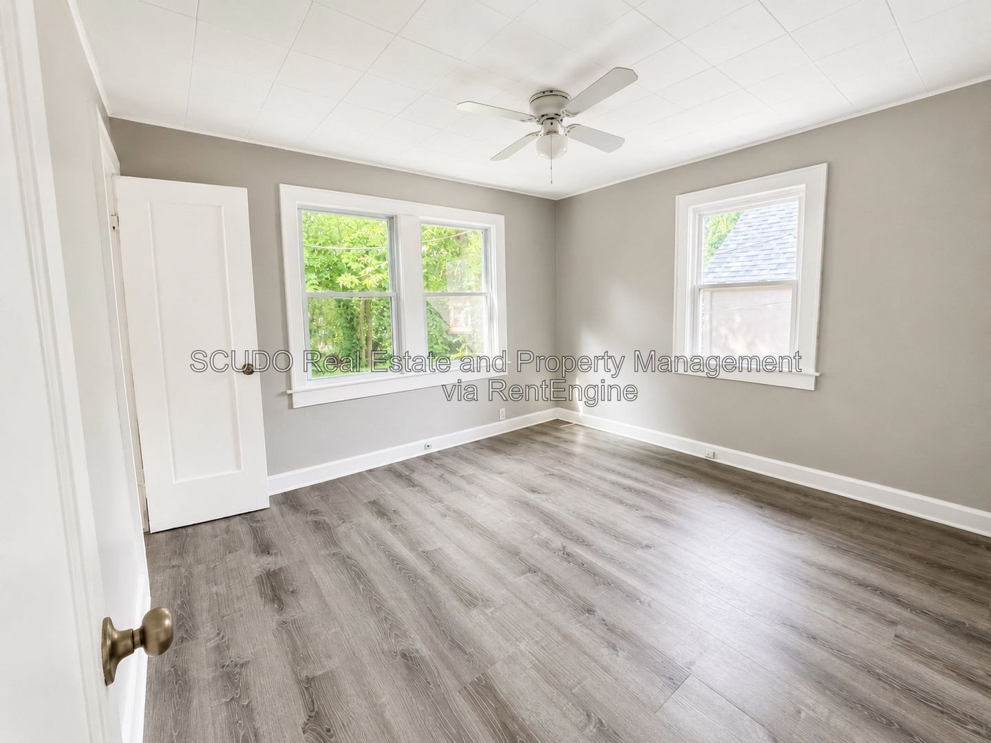 Cozy Bungalow with Bright Living Spaces & Classic Charm! property image