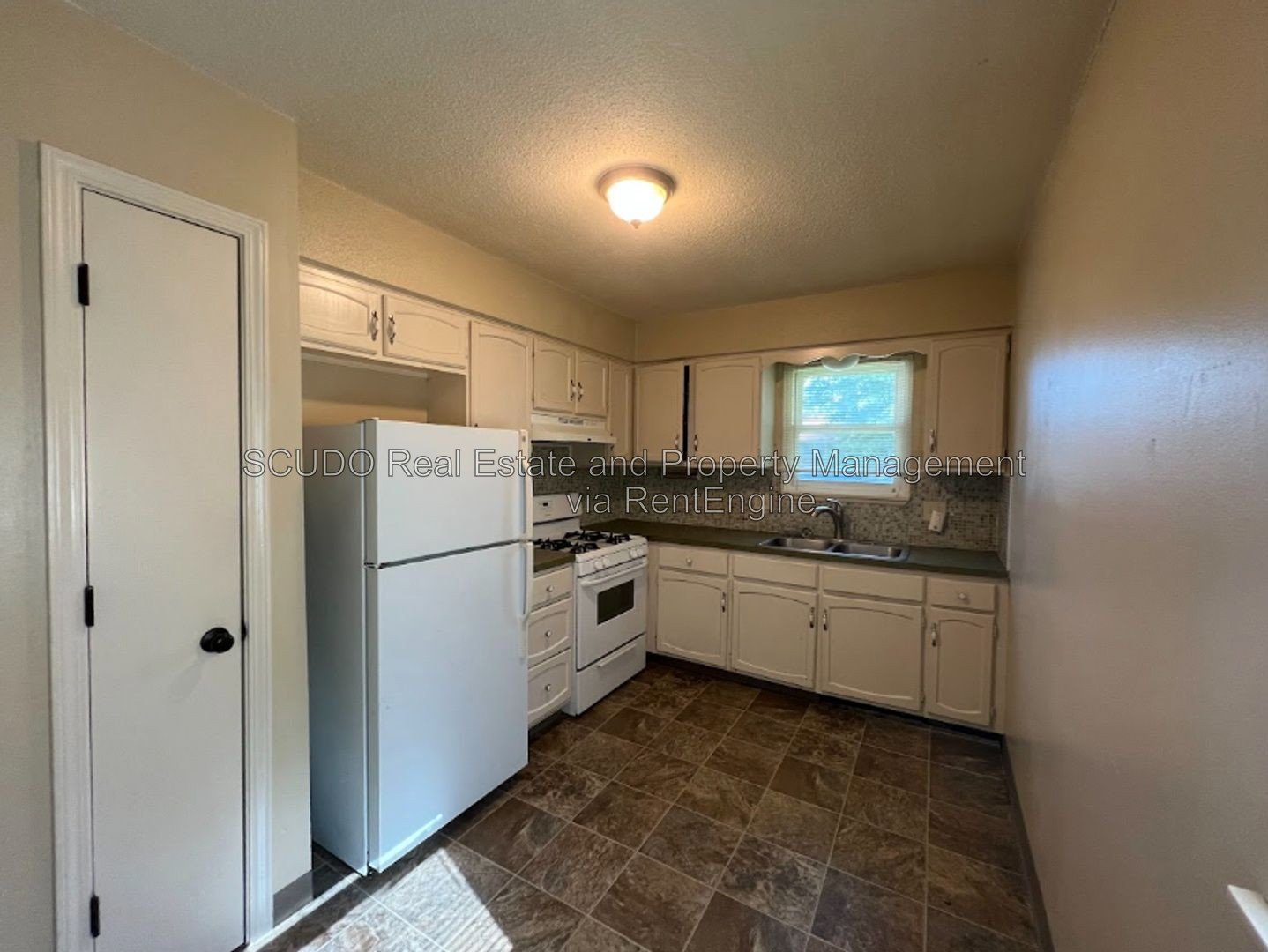 Cozy & Comfortable Living in Sugar Creek property image