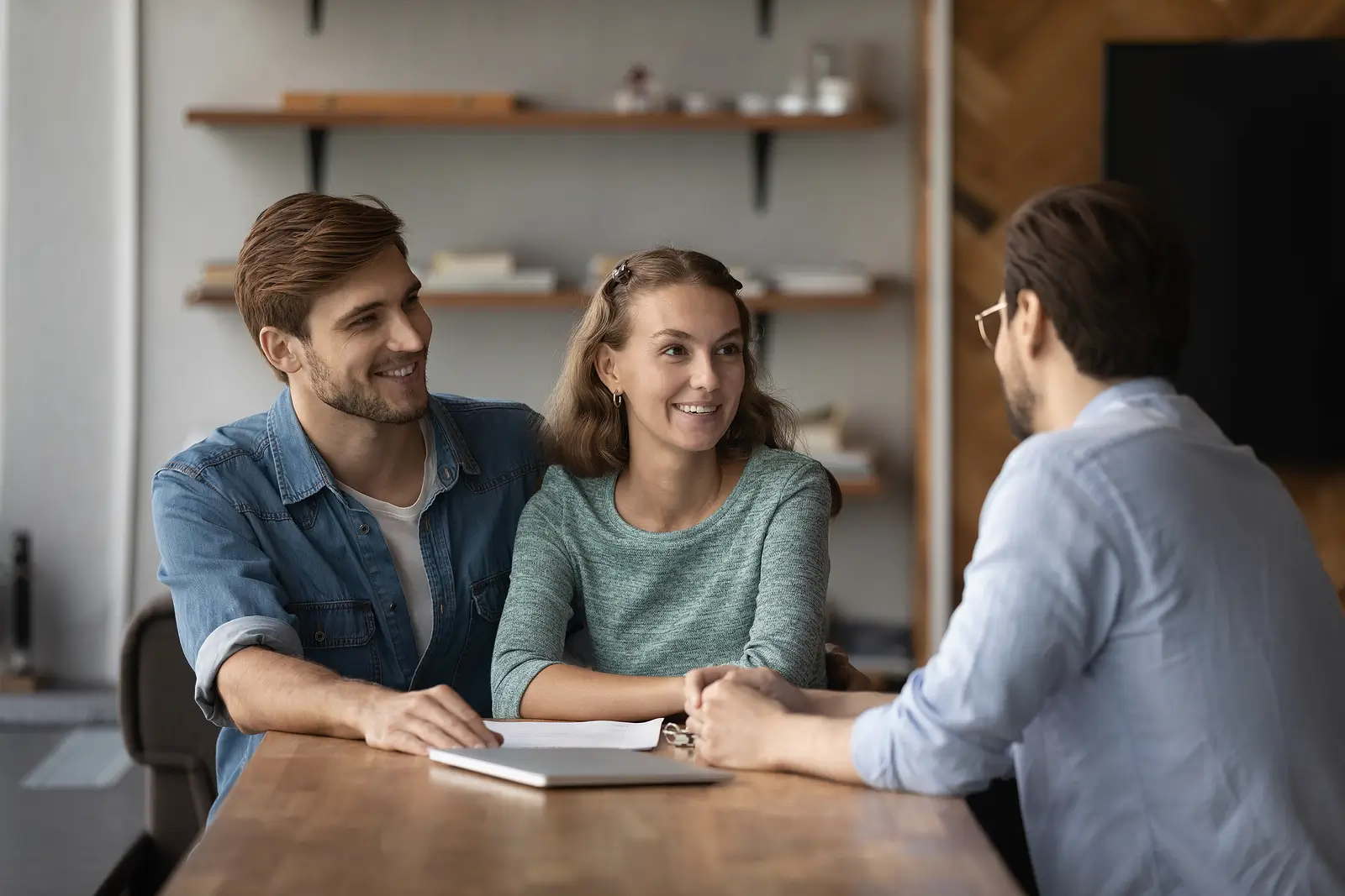 Renewal Season Playbook: Keeping Great Tenants as Kansas City Renters Gain Leverage